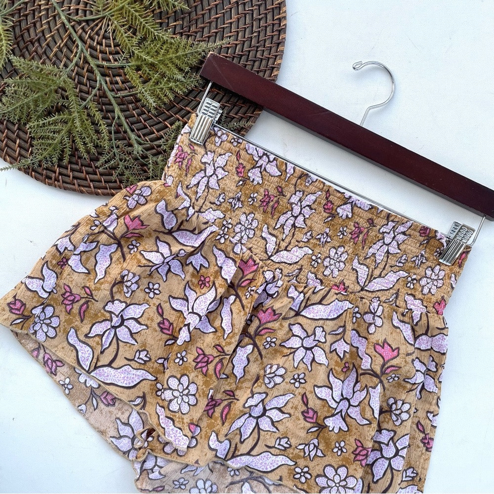 Aerie Womens Shorts Beige Tan Pink Floral Smocked Waist Flowy Size Medium